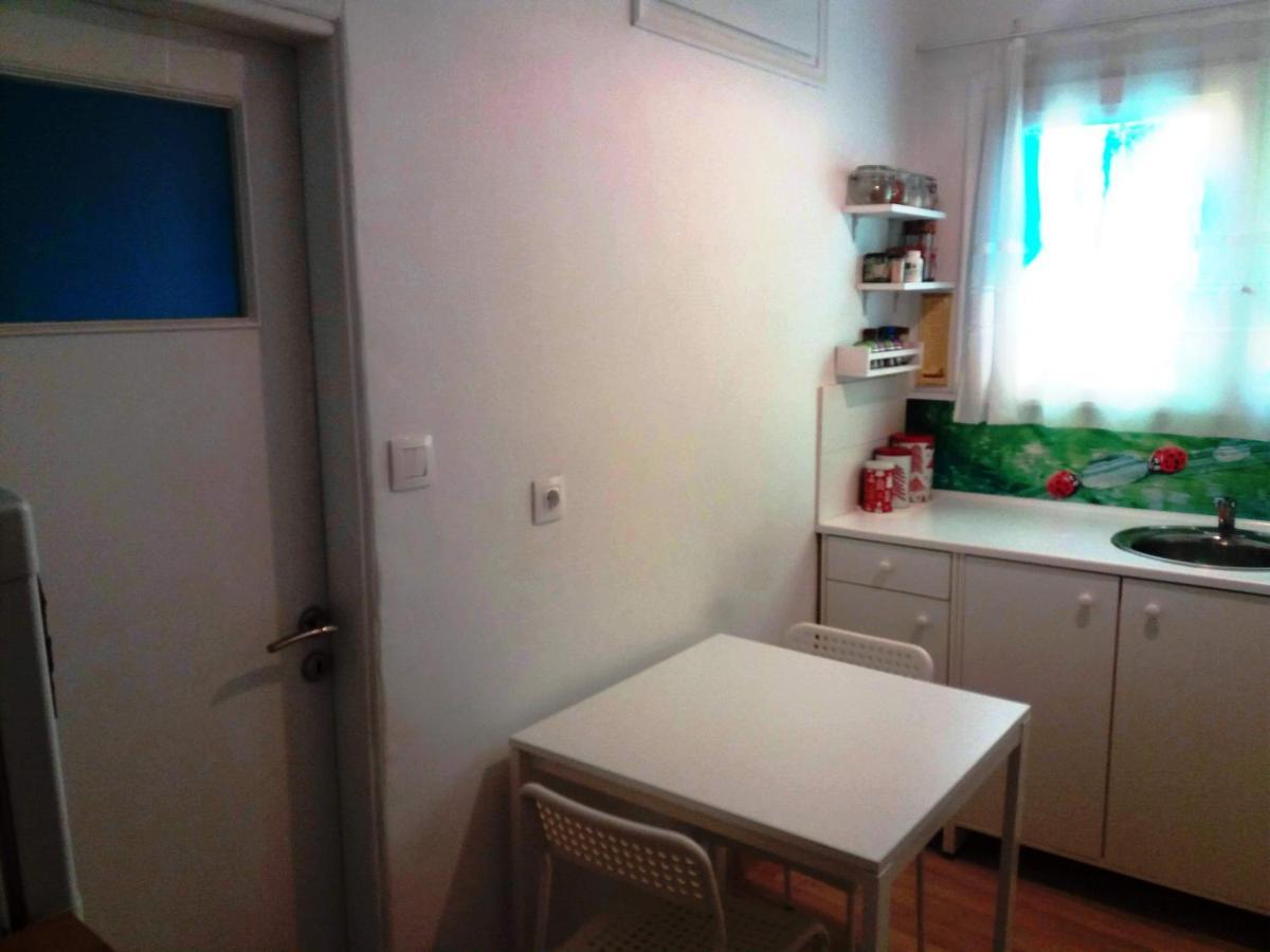 Renovated Apartment In The Center Of Athens Atenas Exterior foto